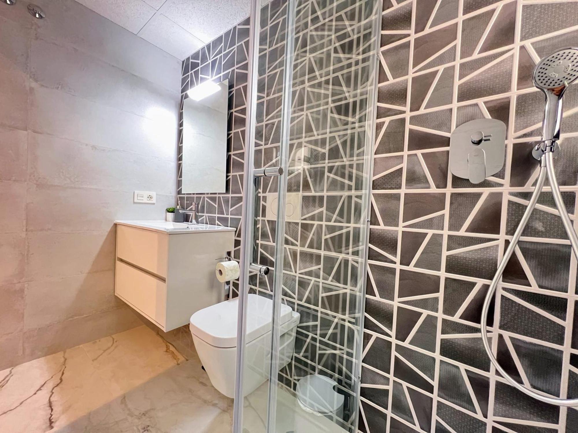 فيلا مارتن Modern Two Bedroom Ground Floor Apartment Duly7 المظهر الخارجي الصورة