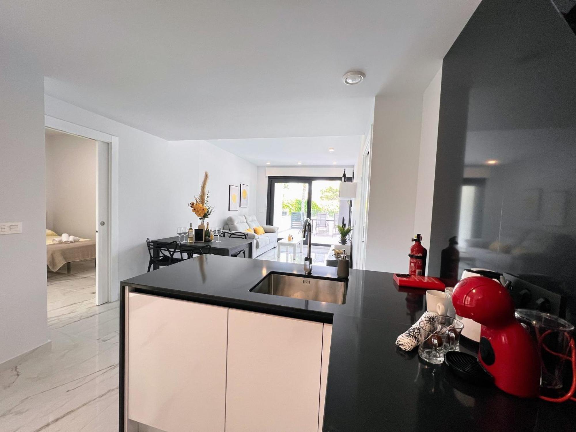فيلا مارتن Modern Two Bedroom Ground Floor Apartment Duly7 المظهر الخارجي الصورة